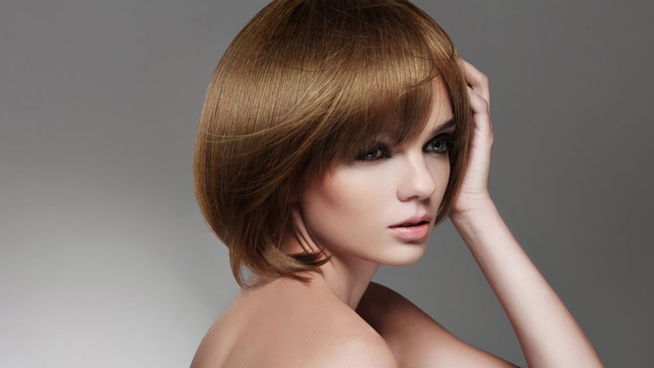 Penteados femininos para cabelos médios e rosto redondo